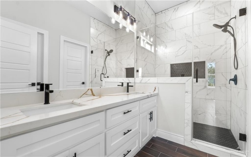 2004 Hole No. 6, Mission, TX 78572, 3 Bedrooms Bedrooms, ,2 BathroomsBathrooms,Residential,For Sale,2004 Hole No. 6,0,486914