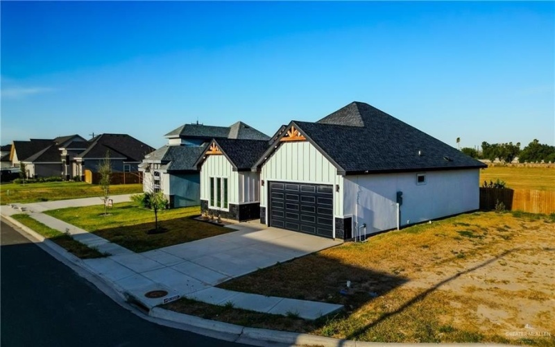 3802 Crimson Avenue, Mission, TX 78574, 3 Habitaciones Habitaciones , ,2 BañosBaños,Residential,En Venta,3802 Crimson Avenue,0,486930