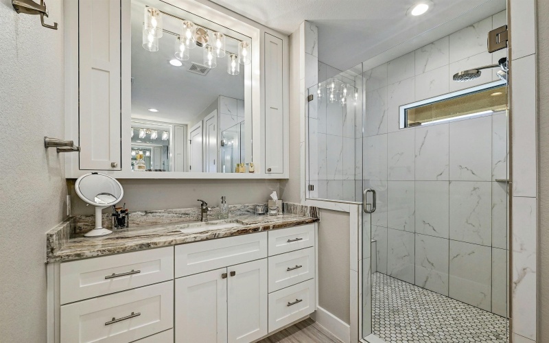 341 Sun Ray, Horseshoe Bay, TX 78657, 2 Habitaciones Habitaciones , ,2 BañosBaños,Residential,En Venta,341 Sun Ray,0,175679