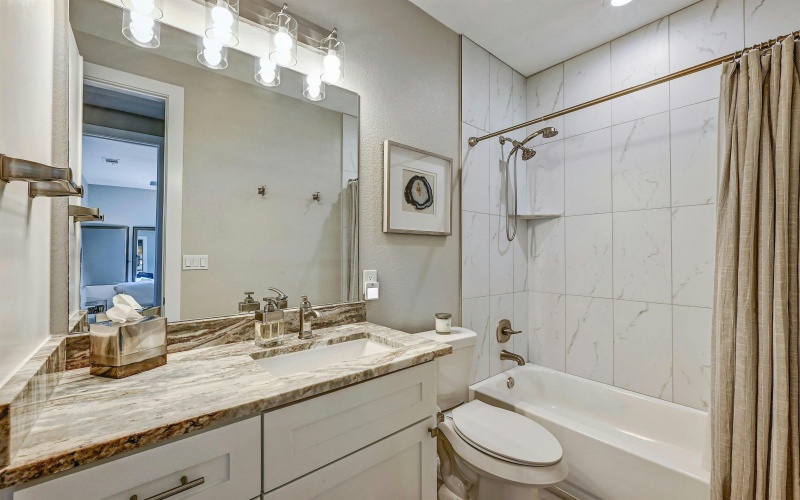 341 Sun Ray, Horseshoe Bay, TX 78657, 2 Habitaciones Habitaciones , ,2 BañosBaños,Residential,En Venta,341 Sun Ray,0,175679