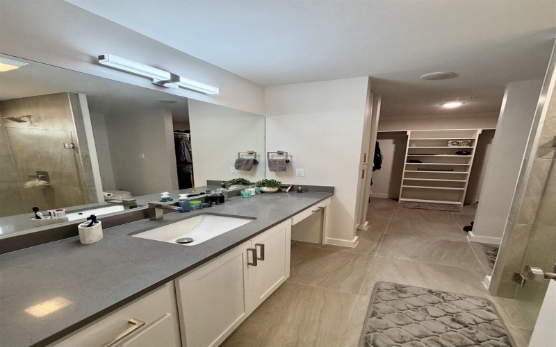 4010 Ave Fenix Dr., Laredo, TX 78046, 3 Bedrooms Bedrooms, ,2 BathroomsBathrooms,Residential,For Sale,4010 Ave Fenix Dr.,0,20255009