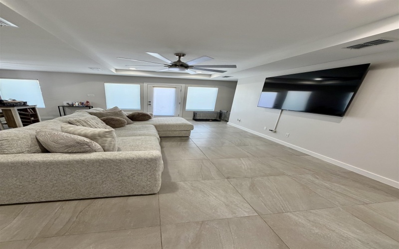 4010 Ave Fenix Dr., Laredo, TX 78046, 3 Bedrooms Bedrooms, ,2 BathroomsBathrooms,Residential,For Sale,4010 Ave Fenix Dr.,0,20255009