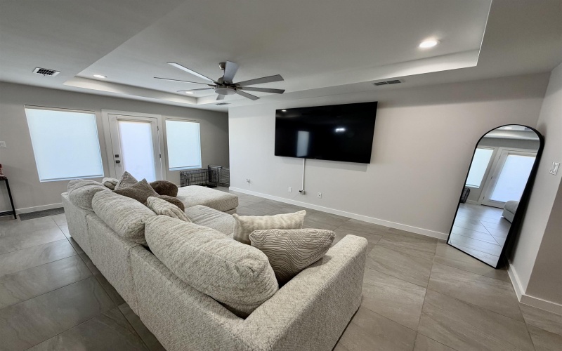 4010 Ave Fenix Dr., Laredo, TX 78046, 3 Bedrooms Bedrooms, ,2 BathroomsBathrooms,Residential,For Sale,4010 Ave Fenix Dr.,0,20255009