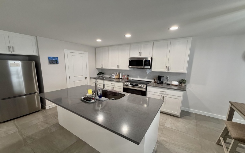 4010 Ave Fenix Dr., Laredo, TX 78046, 3 Bedrooms Bedrooms, ,2 BathroomsBathrooms,Residential,For Sale,4010 Ave Fenix Dr.,0,20255009