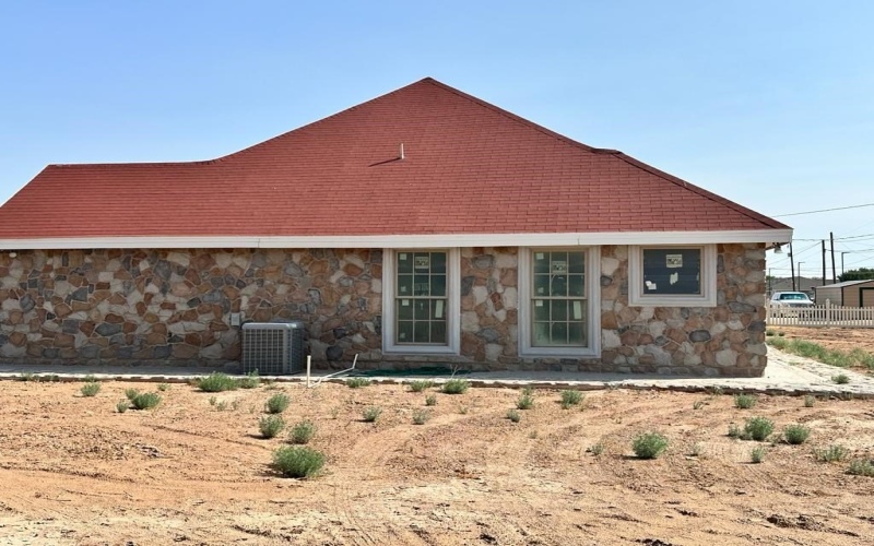 2137 Texas St, Pecos, TX 79772, 2 Habitaciones Habitaciones , ,2 BañosBaños,Residential,En Venta,2137 Texas St,0,160767