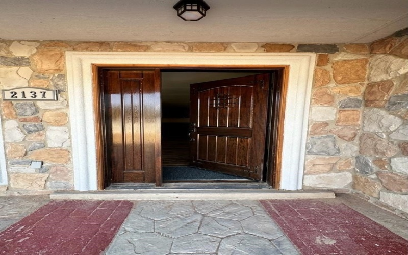 2137 Texas St, Pecos, TX 79772, 2 Habitaciones Habitaciones , ,2 BañosBaños,Residential,En Venta,2137 Texas St,0,160767