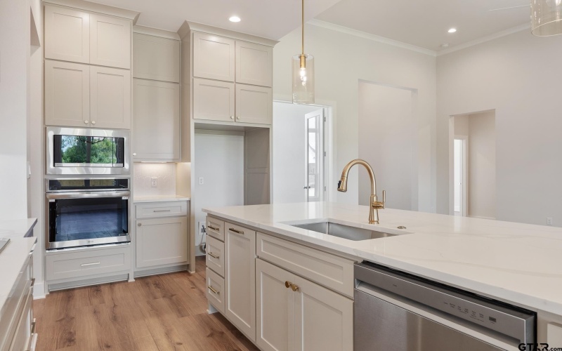 4472 Keechi Creek Road, Tyler, TX 75703, 4 Habitaciones Habitaciones , ,2 BañosBaños,Residential,En Venta,4472 Keechi Creek Road,25003113