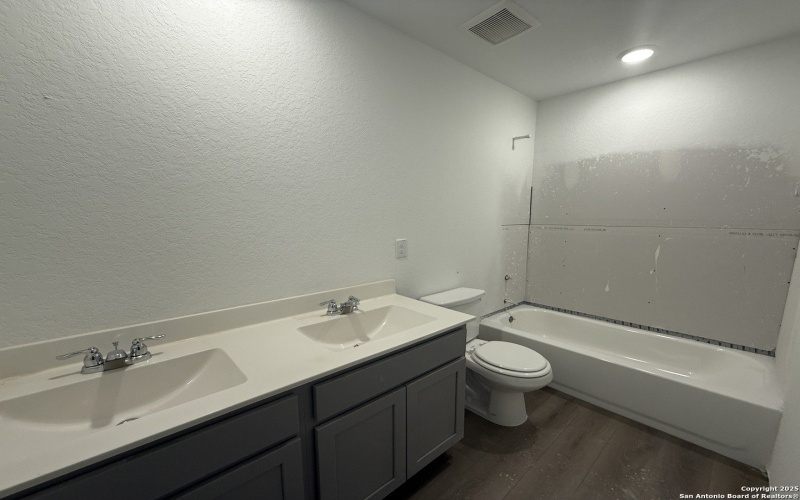 7610 Birch Hollow, San Antonio, TX 78252, 4 Bedrooms Bedrooms, ,3 BathroomsBathrooms,Residential,For Sale,7610 Birch Hollow,0,1922617