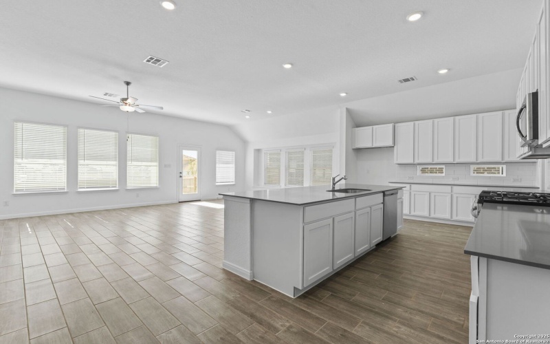 5522 Wilder St, New Braunfels, TX 78132, 4 Habitaciones Habitaciones , ,3 BañosBaños,Residential,En Venta,5522 Wilder St,0,1922658