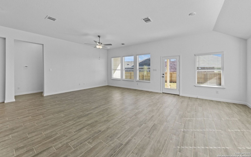 1248 Fox Wing Way, New Braunfels, TX 78132, 4 Habitaciones Habitaciones , ,3 BañosBaños,Residential,En Venta,1248 Fox Wing Way,0,1922678