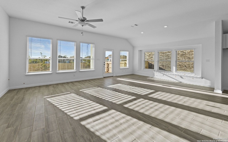 5526 Wilder St, New Braunfels, TX 78132, 4 Habitaciones Habitaciones , ,3 BañosBaños,Residential,En Venta,5526 Wilder St,0,1922690