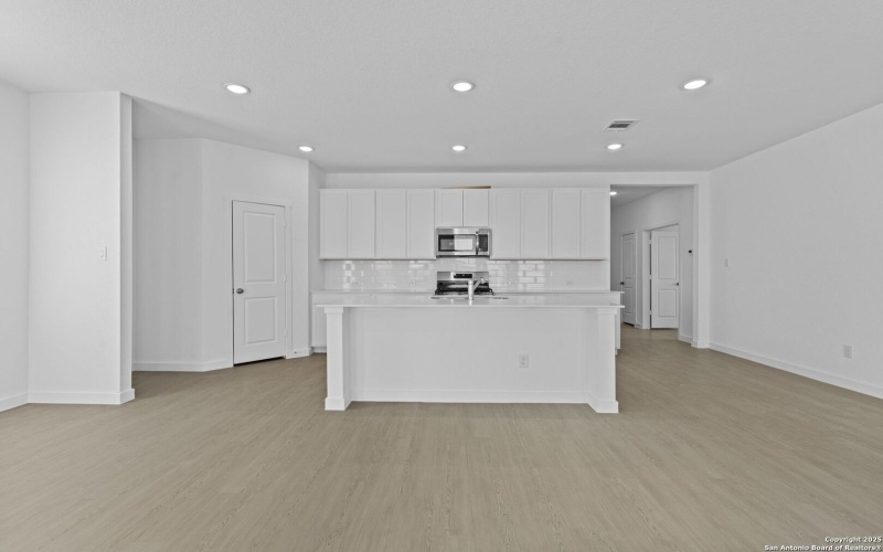 1240 Fox Wing Way, New Braunfels, TX 78132, 4 Bedrooms Bedrooms, ,3 BathroomsBathrooms,Residential,For Sale,1240 Fox Wing Way,0,1922696