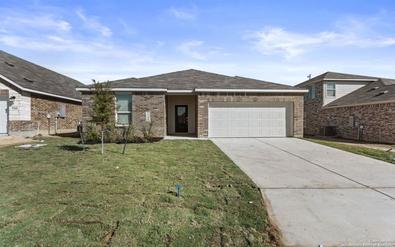 1240 Fox Wing Way, New Braunfels, TX 78132, 4 Bedrooms Bedrooms, ,3 BathroomsBathrooms,Residential,For Sale,1240 Fox Wing Way,0,1922696