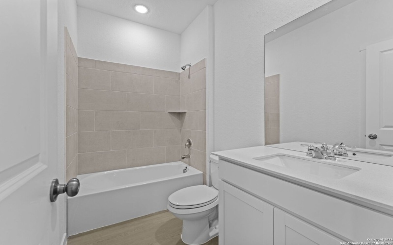 1240 Fox Wing Way, New Braunfels, TX 78132, 4 Bedrooms Bedrooms, ,3 BathroomsBathrooms,Residential,For Sale,1240 Fox Wing Way,0,1922696