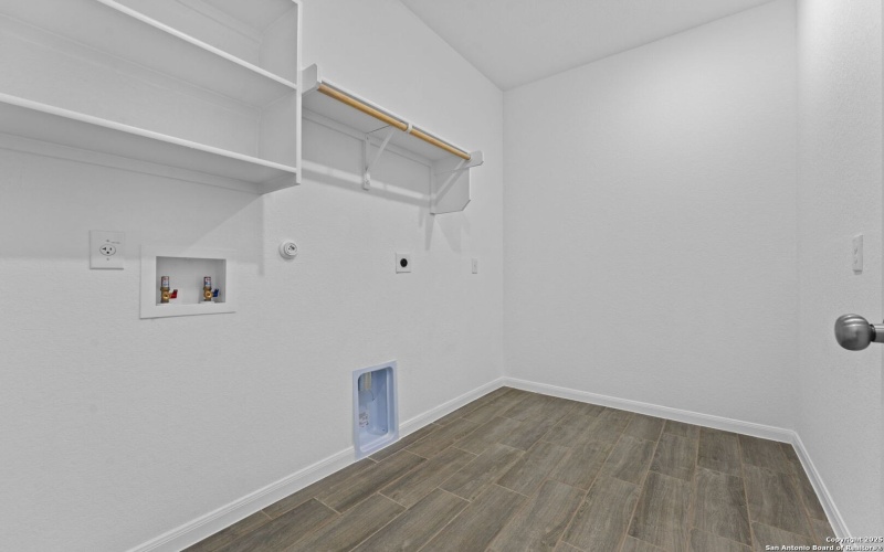 4106 Hampshire Way, San Antonio, TX 78245, 4 Habitaciones Habitaciones , ,3 BañosBaños,Residential,En Venta,4106 Hampshire Way,0,1922714