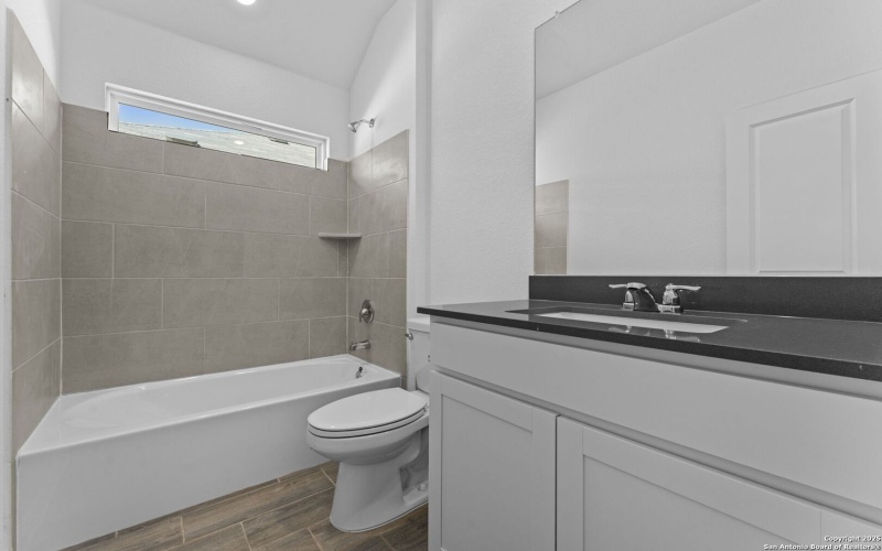 4106 Hampshire Way, San Antonio, TX 78245, 4 Habitaciones Habitaciones , ,3 BañosBaños,Residential,En Venta,4106 Hampshire Way,0,1922714