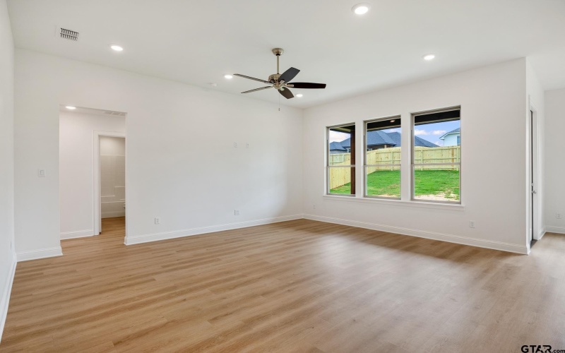 216 August Drive, Bullard, TX 75757, 4 Bedrooms Bedrooms, ,2 BathroomsBathrooms,Residential,For Sale,216 August Drive,25003124