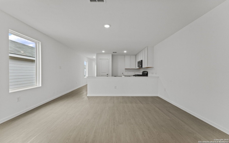 7107 Brownleaf Dr, San Antonio, TX 78227, 4 Bedrooms Bedrooms, ,2 BathroomsBathrooms,Residential,For Sale,7107 Brownleaf Dr,0,1922731