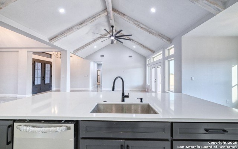 14 Hope Place, Uvalde, TX 78801, 4 Bedrooms Bedrooms, ,3 BathroomsBathrooms,Residential,For Sale,14 Hope Place,0,1922769