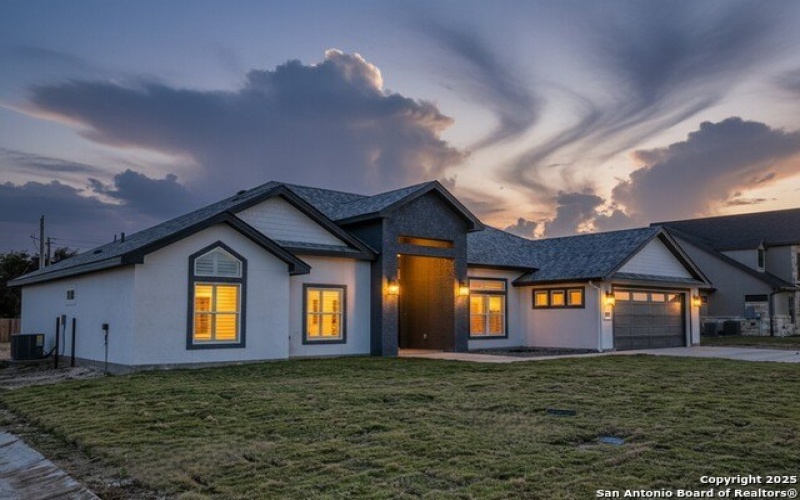 14 Hope Place, Uvalde, TX 78801, 4 Bedrooms Bedrooms, ,3 BathroomsBathrooms,Residential,For Sale,14 Hope Place,0,1922769