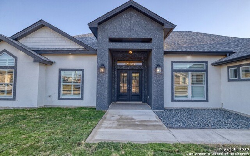 14 Hope Place, Uvalde, TX 78801, 4 Bedrooms Bedrooms, ,3 BathroomsBathrooms,Residential,For Sale,14 Hope Place,0,1922769