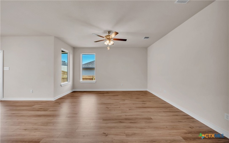 262 Wind Ridge Drive, Copperas Cove, TX 76522, 3 Bedrooms Bedrooms, ,2 BathroomsBathrooms,Residential,For Sale,262 Wind Ridge Drive,0,559077