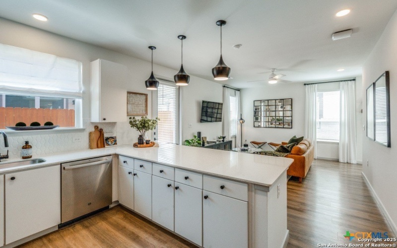 1035 KOBY, New Braunfels, TX 78130, 3 Bedrooms Bedrooms, ,2 BathroomsBathrooms,Residential,For Sale,1035 KOBY,0,569889