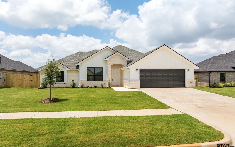 430 Mary Circle, Bullard, TX 75757, 4 Bedrooms Bedrooms, ,2 BathroomsBathrooms,Residential,For Sale,430 Mary Circle,25003126