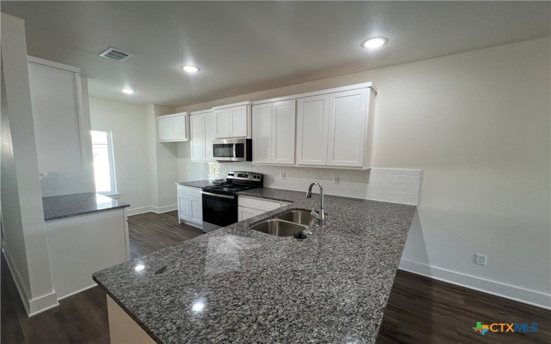 1810 Royal Loop, Belton, TX 76513, 4 Bedrooms Bedrooms, ,2 BathroomsBathrooms,Residential,For Sale,1810 Royal Loop,0,576863