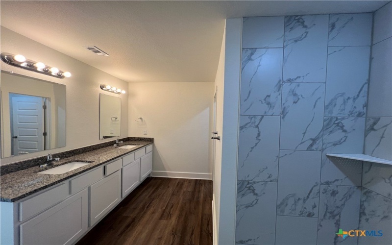 1822 Royal Loop, Belton, TX 76513, 3 Bedrooms Bedrooms, ,2 BathroomsBathrooms,Residential,For Sale,1822 Royal Loop,0,576919