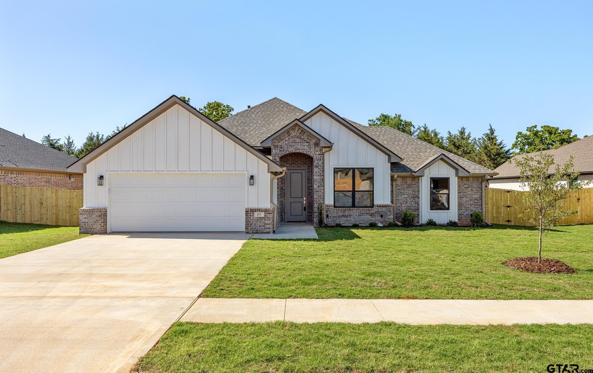 217 August Drive, Bullard, TX 75757, 4 Bedrooms Bedrooms, ,2 BathroomsBathrooms,Residential,For Sale,217 August Drive,25003127