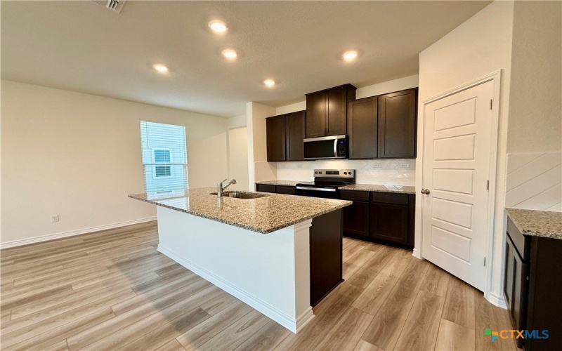 433 Panther Pass, Seguin, TX 78155, 4 Habitaciones Habitaciones , ,2 BañosBaños,Residential,En Venta,433 Panther Pass,0,590535