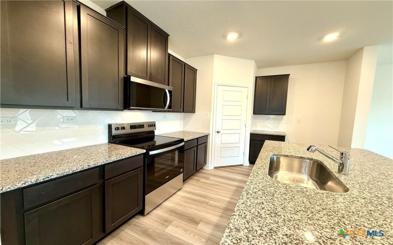 433 Panther Pass, Seguin, TX 78155, 4 Habitaciones Habitaciones , ,2 BañosBaños,Residential,En Venta,433 Panther Pass,0,590535