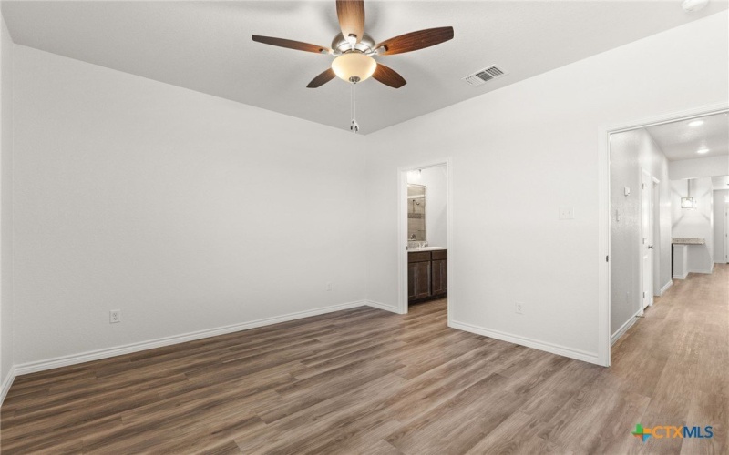 102 Levi Court unit: B #B, Copperas Cove, TX 76522, 3 Bedrooms Bedrooms, ,2 BathroomsBathrooms,Residential Multi Family,For Sale,102 Levi Court unit: B,0,593385