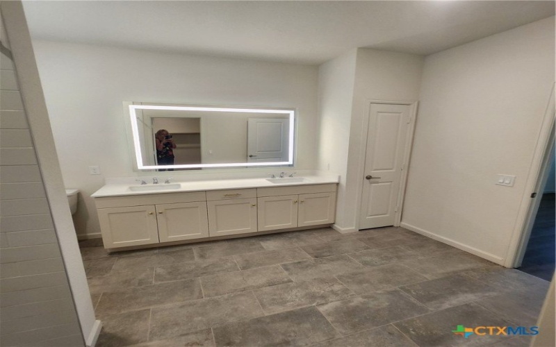 475 River Fair Boulevard unit: B1 #B1, Belton, TX 76513, 2 Bedrooms Bedrooms, ,2 BathroomsBathrooms,Residential Multi Family,For Sale,475 River Fair Boulevard unit: B1,0,593462