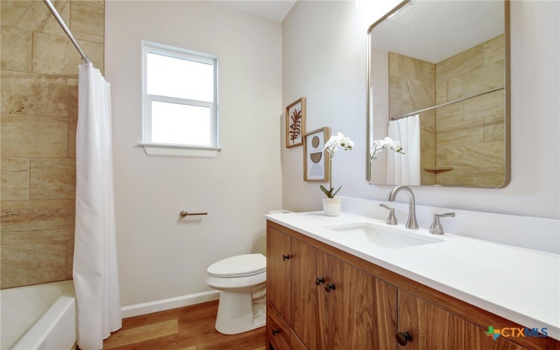 2109 Meadow View Drive, San Marcos, TX 78666, 3 Bedrooms Bedrooms, ,2 BathroomsBathrooms,Residential,For Sale,2109 Meadow View Drive,0,593934