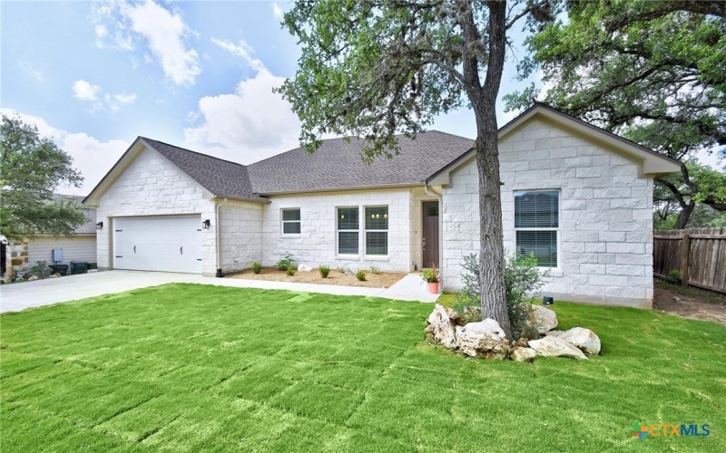 2109 Meadow View Drive, San Marcos, TX 78666, 3 Bedrooms Bedrooms, ,2 BathroomsBathrooms,Residential,For Sale,2109 Meadow View Drive,0,593934