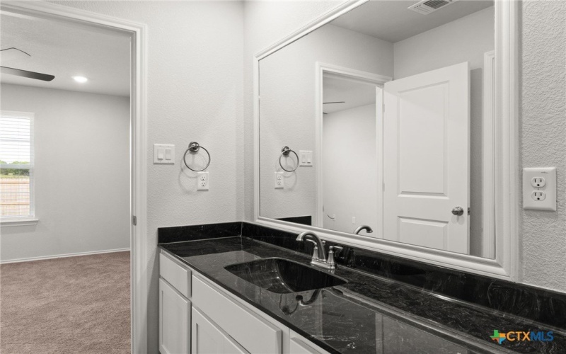 1218 Lexington Drive unit: B #B, Copperas Cove, TX 76522, 3 Bedrooms Bedrooms, ,2 BathroomsBathrooms,Residential Multi Family,For Sale,1218 Lexington Drive unit: B,0,594072