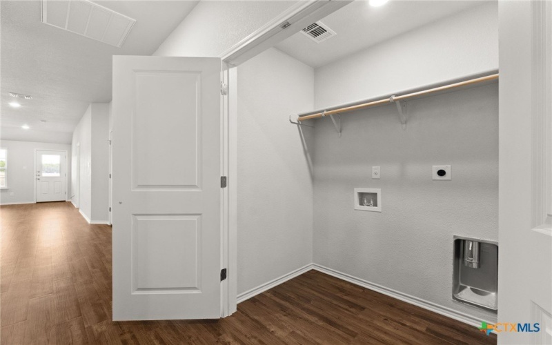 1218 Lexington Drive unit: B #B, Copperas Cove, TX 76522, 3 Bedrooms Bedrooms, ,2 BathroomsBathrooms,Residential Multi Family,For Sale,1218 Lexington Drive unit: B,0,594072