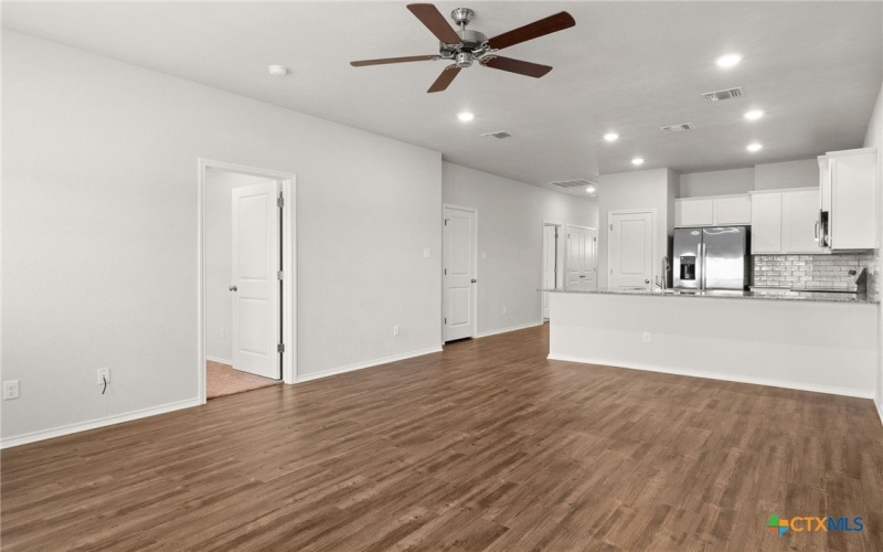 1218 Lexington Drive unit: B #B, Copperas Cove, TX 76522, 3 Bedrooms Bedrooms, ,2 BathroomsBathrooms,Residential Multi Family,For Sale,1218 Lexington Drive unit: B,0,594072