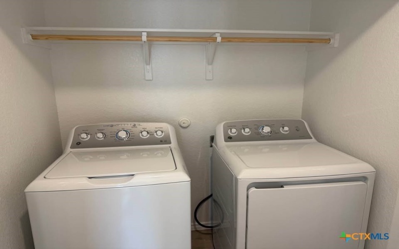 113 MARTY ALLEN, Jarrell, TX 76537, 3 Habitaciones Habitaciones , ,2 BañosBaños,Residential,En Venta,113 MARTY ALLEN,0,594763