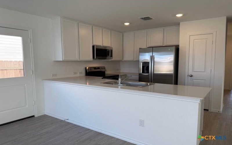 113 MARTY ALLEN, Jarrell, TX 76537, 3 Habitaciones Habitaciones , ,2 BañosBaños,Residential,En Venta,113 MARTY ALLEN,0,594763