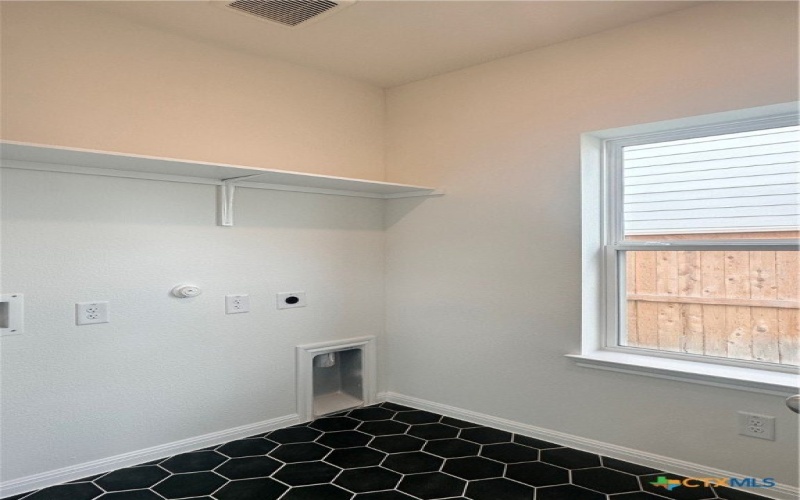 124 Rollingwood Drive, San Marcos, TX 78666, 3 Bedrooms Bedrooms, ,2 BathroomsBathrooms,Residential,For Sale,124 Rollingwood Drive,0,595576