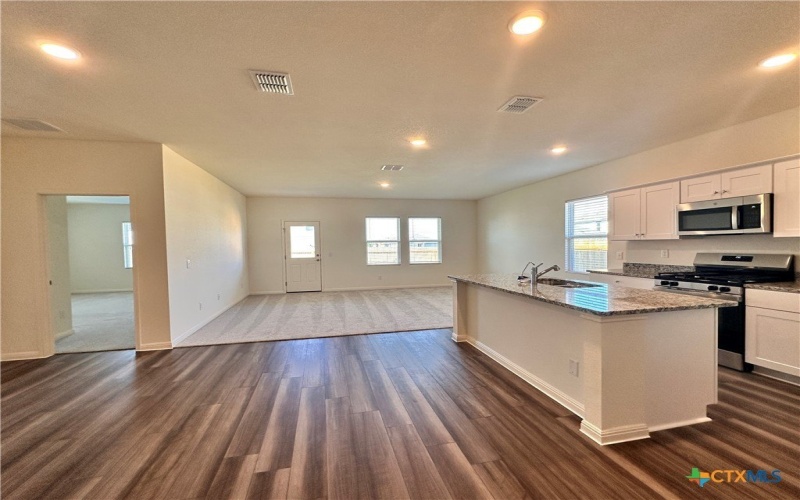 124 Parrigin Cove, San Marcos, TX 78666, 3 Bedrooms Bedrooms, ,2 BathroomsBathrooms,Residential,For Sale,124 Parrigin Cove,0,597055