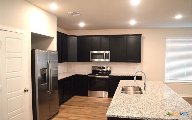 1911 Meridian Loop, Temple, TX 76504, 4 Habitaciones Habitaciones , ,2 BañosBaños,Residential,En Venta,1911 Meridian Loop,0,597241