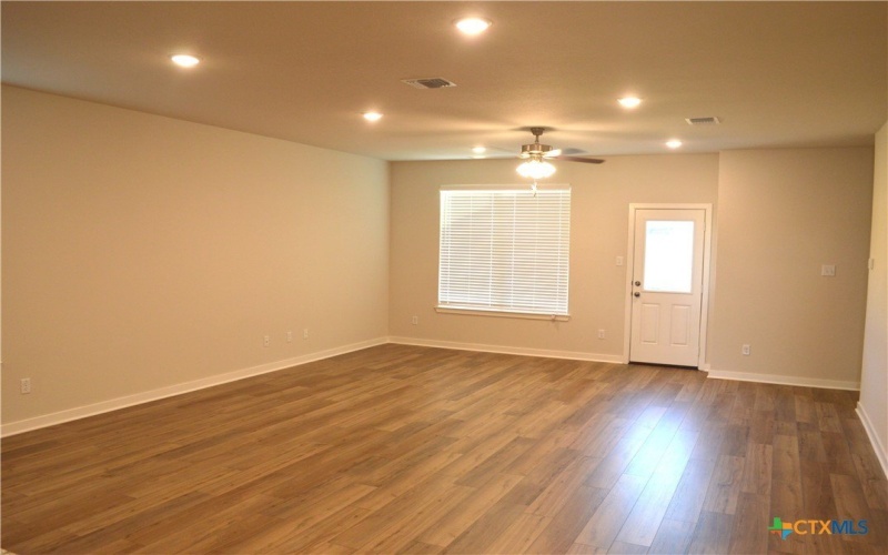 1911 Meridian Loop, Temple, TX 76504, 4 Habitaciones Habitaciones , ,2 BañosBaños,Residential,En Venta,1911 Meridian Loop,0,597241