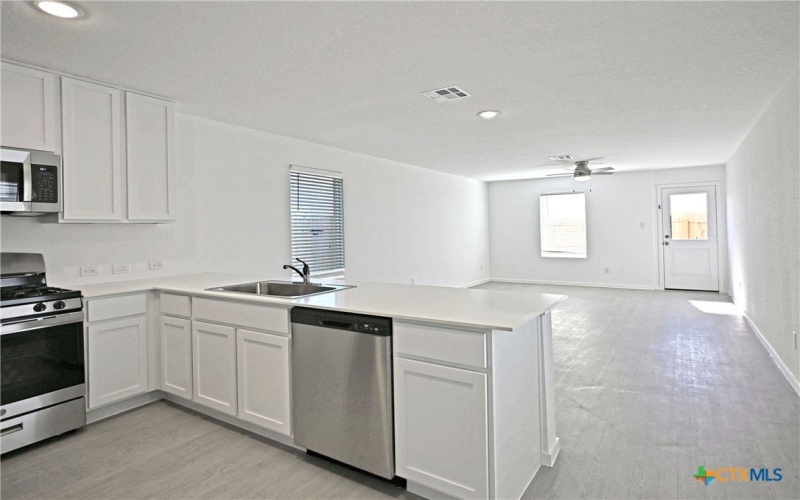 11822 Bluebell Ridge, Converse, TX 78109, 3 Bedrooms Bedrooms, ,2 BathroomsBathrooms,Residential,For Sale,11822 Bluebell Ridge,0,597552