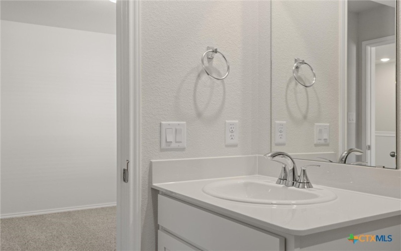 12811 Village Spun Plaza, Buda, TX 78610, 3 Habitaciones Habitaciones , ,2 BañosBaños,Residential,En Venta,12811 Village Spun Plaza,0,597584