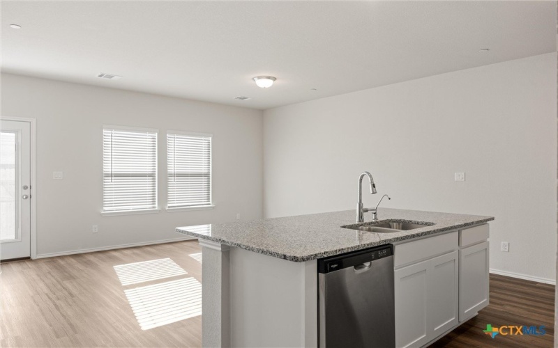 12811 Village Spun Plaza, Buda, TX 78610, 3 Habitaciones Habitaciones , ,2 BañosBaños,Residential,En Venta,12811 Village Spun Plaza,0,597584