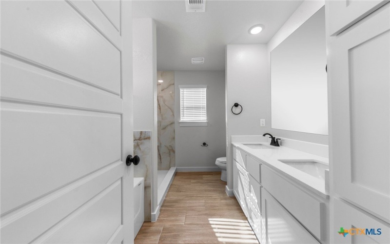 4619 Kings Crossing Boulevard, Temple, TX 76502, 3 Bedrooms Bedrooms, ,2 BathroomsBathrooms,Residential,For Sale,4619 Kings Crossing Boulevard,0,597613